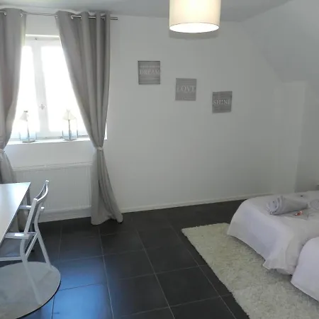 Oscar's Apartment *